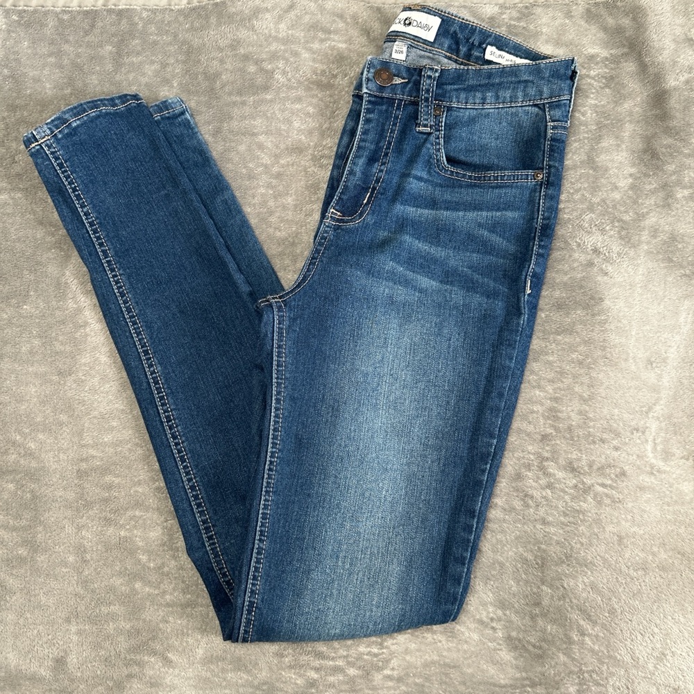 Stylish Women's Blue Skinny Jeans
